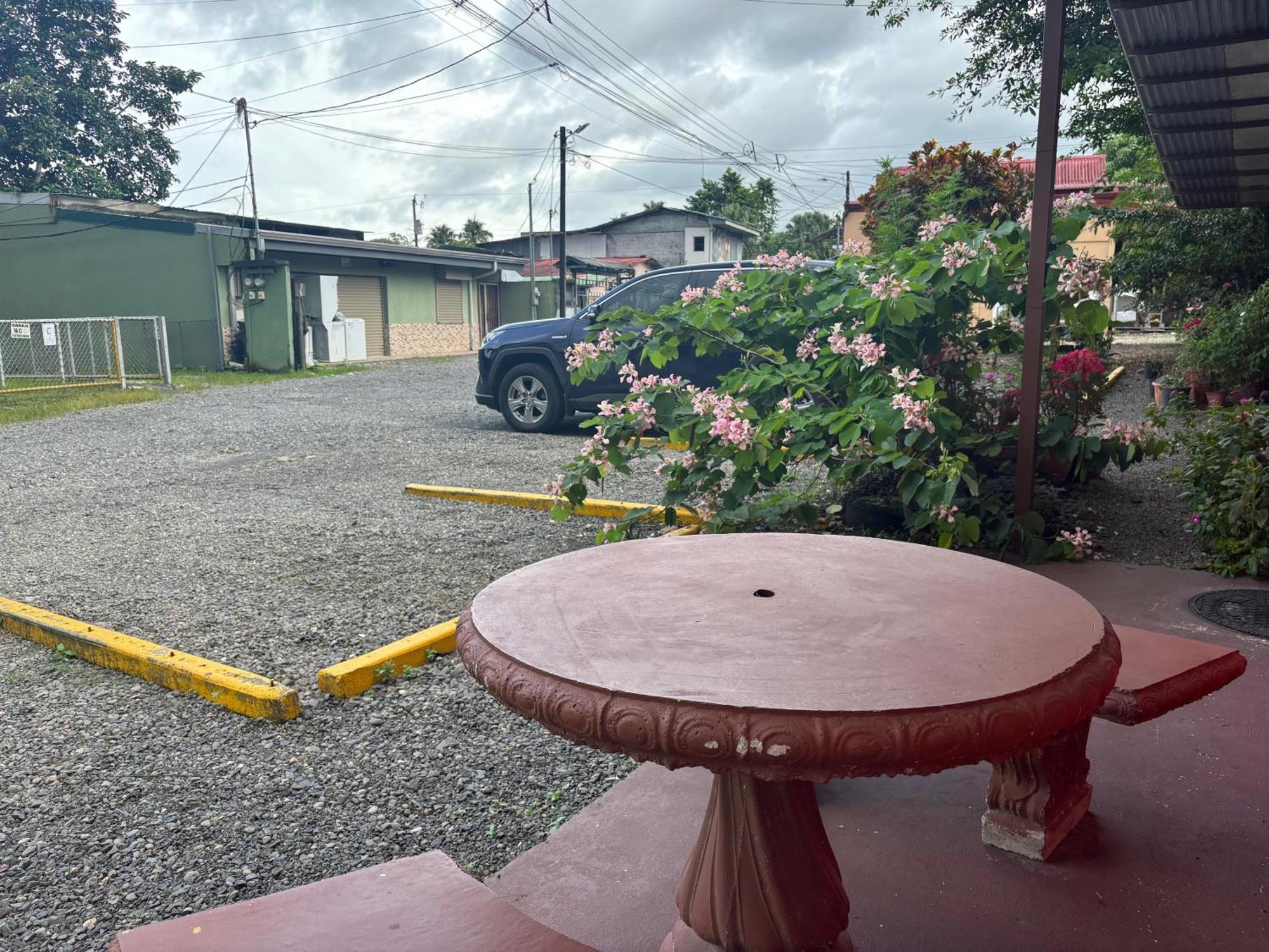 Pura Vida Aparment - Downtown La Fortuna Eksteriør billede