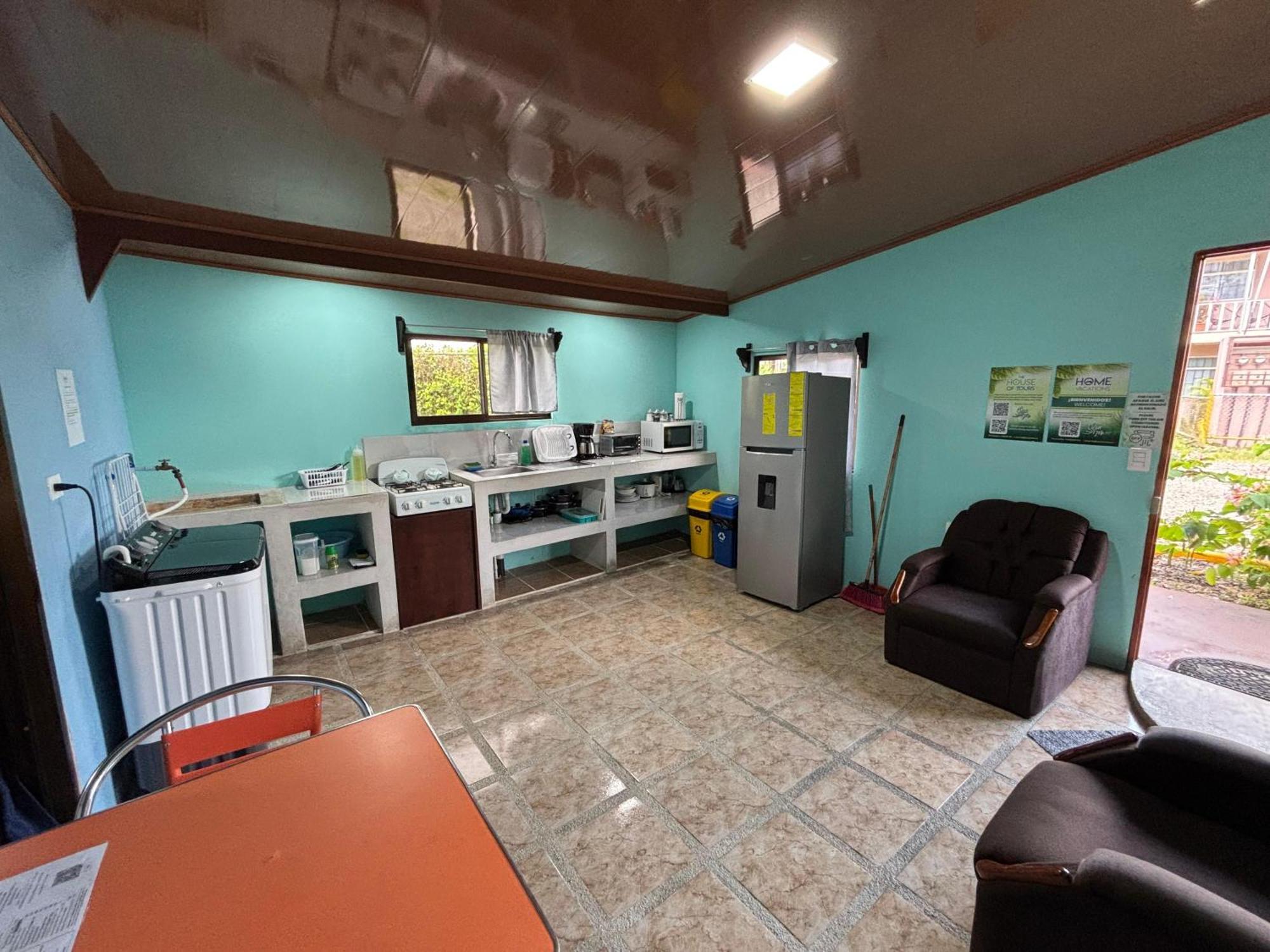 Pura Vida Aparment - Downtown La Fortuna Eksteriør billede